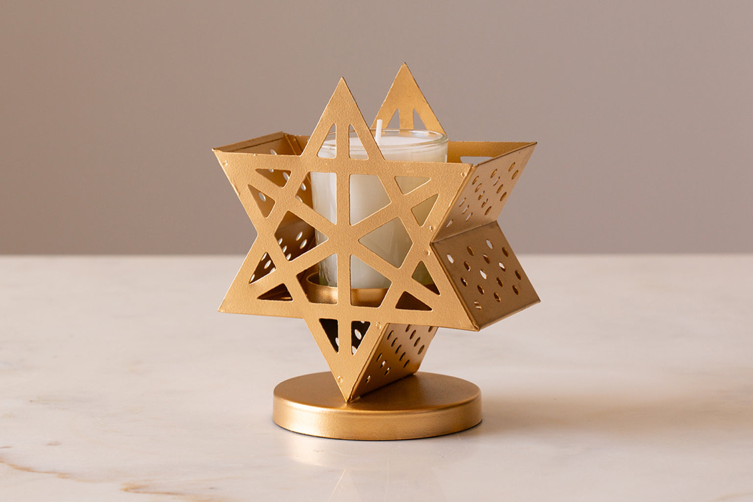 Yahra Candle Holder